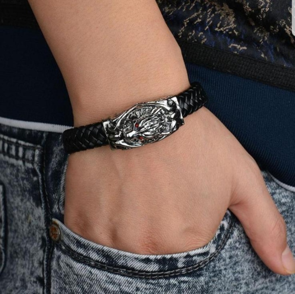 Steel & Leather Wolf Head Bracelet NWOT
